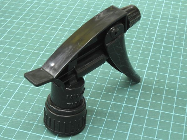 Black Chemical Resistant Trigger Sprayer | Eround Spray Bottles | Taiwan Supplier